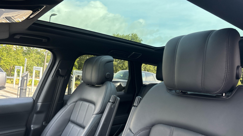 Land Rover Range Rover Sport 3.0 D300 HSE Silver 5dr Auto Diesel Estate